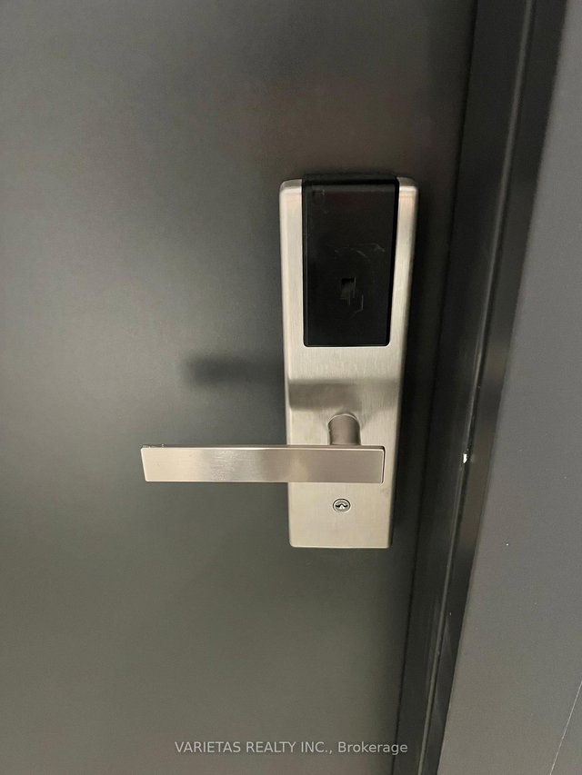 1707 - 12 Gandhi Lane