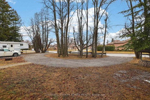 56 Lakeland Crescent