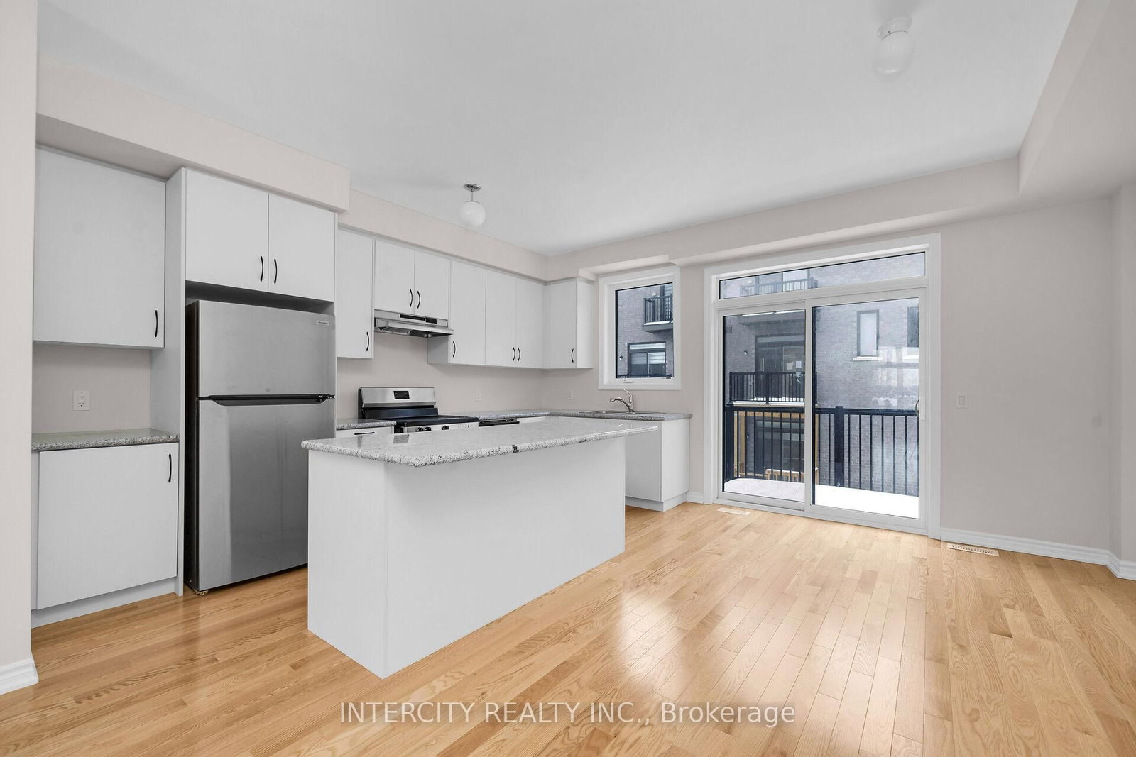 30 Radisson Street • Vaughan, ON photo 8