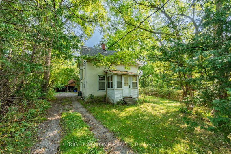 315 Main St N, Newmarket, L3Y 9A9 | Image 2