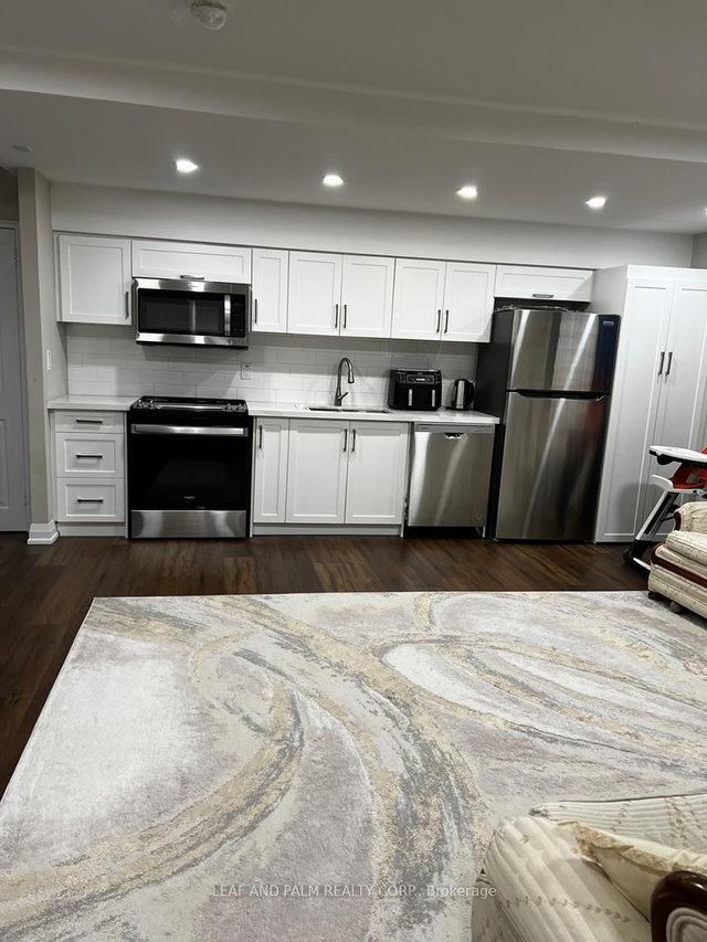 100 - 150 Colborne Avenue