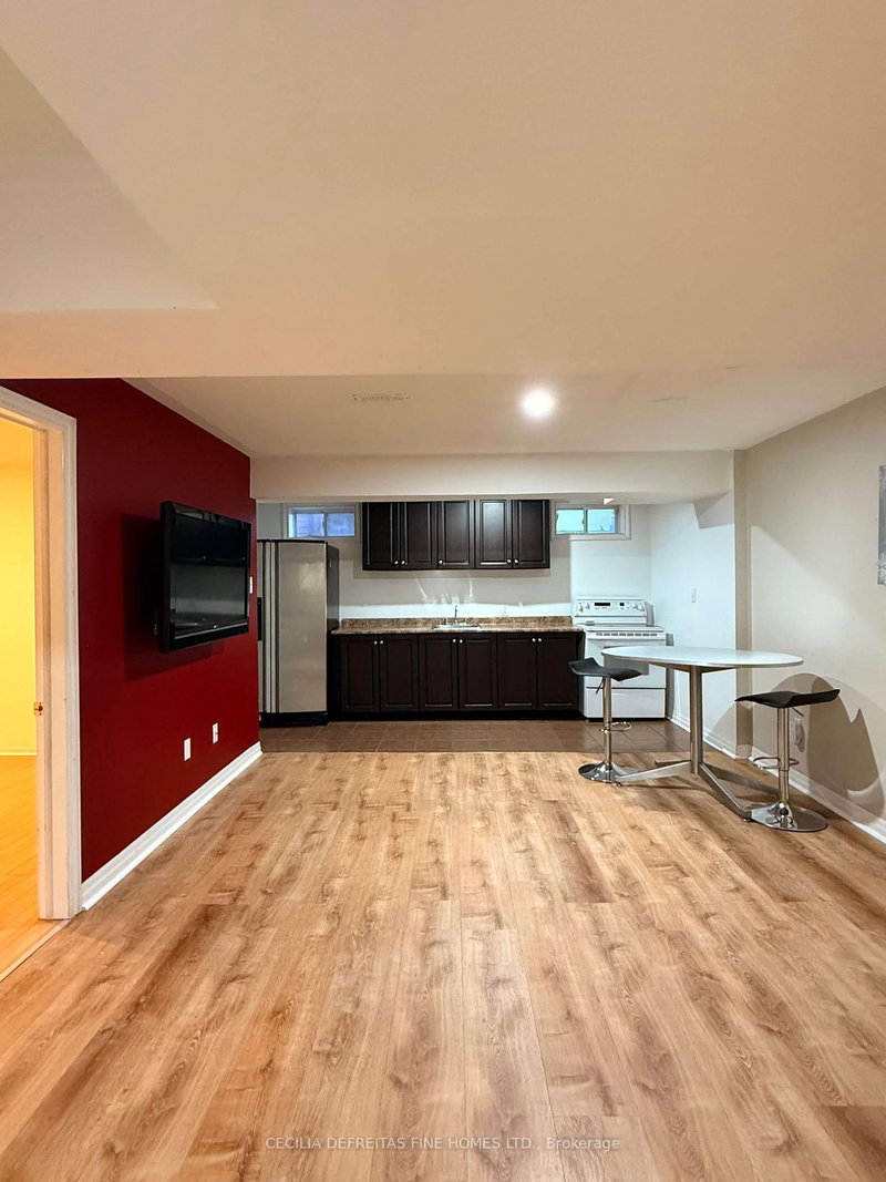 Bsmt - 294 Wildberry Cres, Vaughan, L4H 2H6 | Image 3