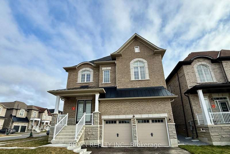 19 Mapleton St, Richmond Hill, L4E 1N1 | Image 2