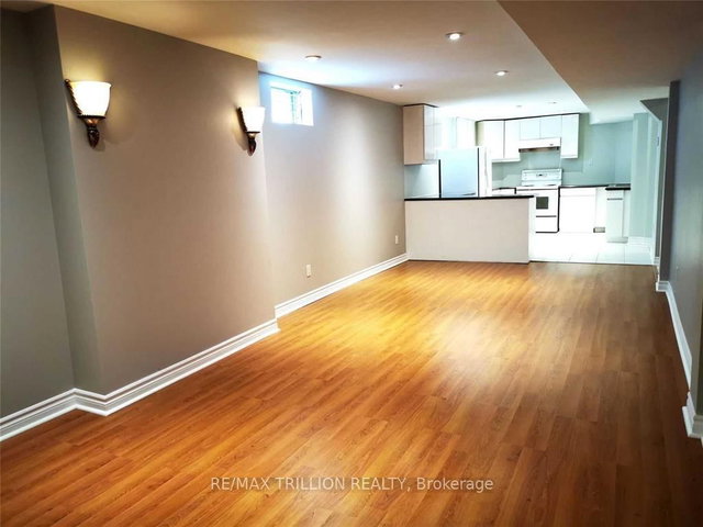 Bsmt - 14 Greenhill Avenue