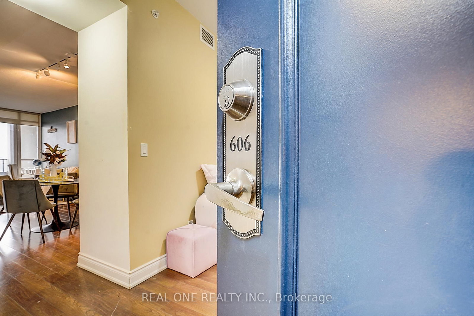 89 South Town Centre Boulevard, Unit 606 - Photo 6