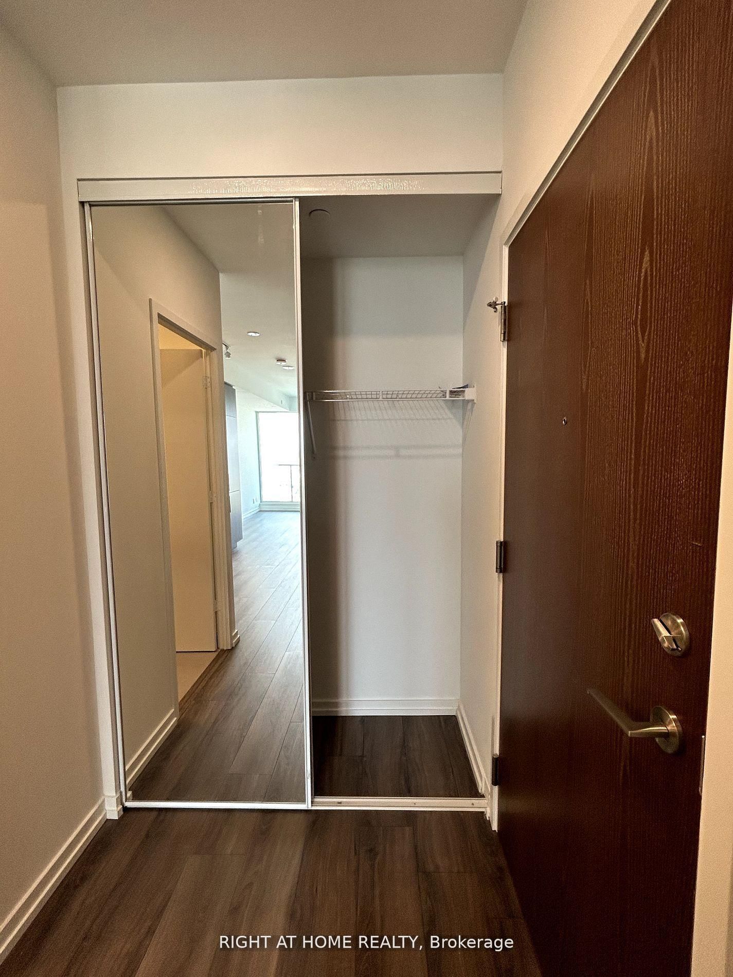 7890 Jane Street, Unit 5207 - Photo 11