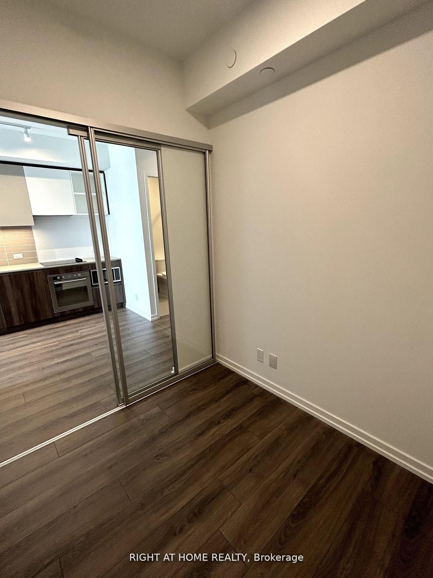 7890 Jane Street, Unit 5207 - Photo 12