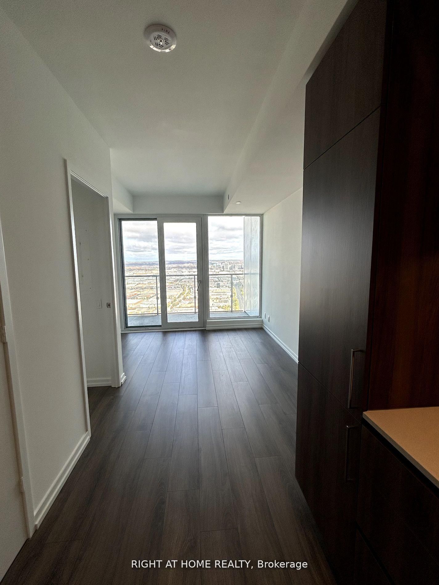 7890 Jane Street, Unit 5207 - Photo 15