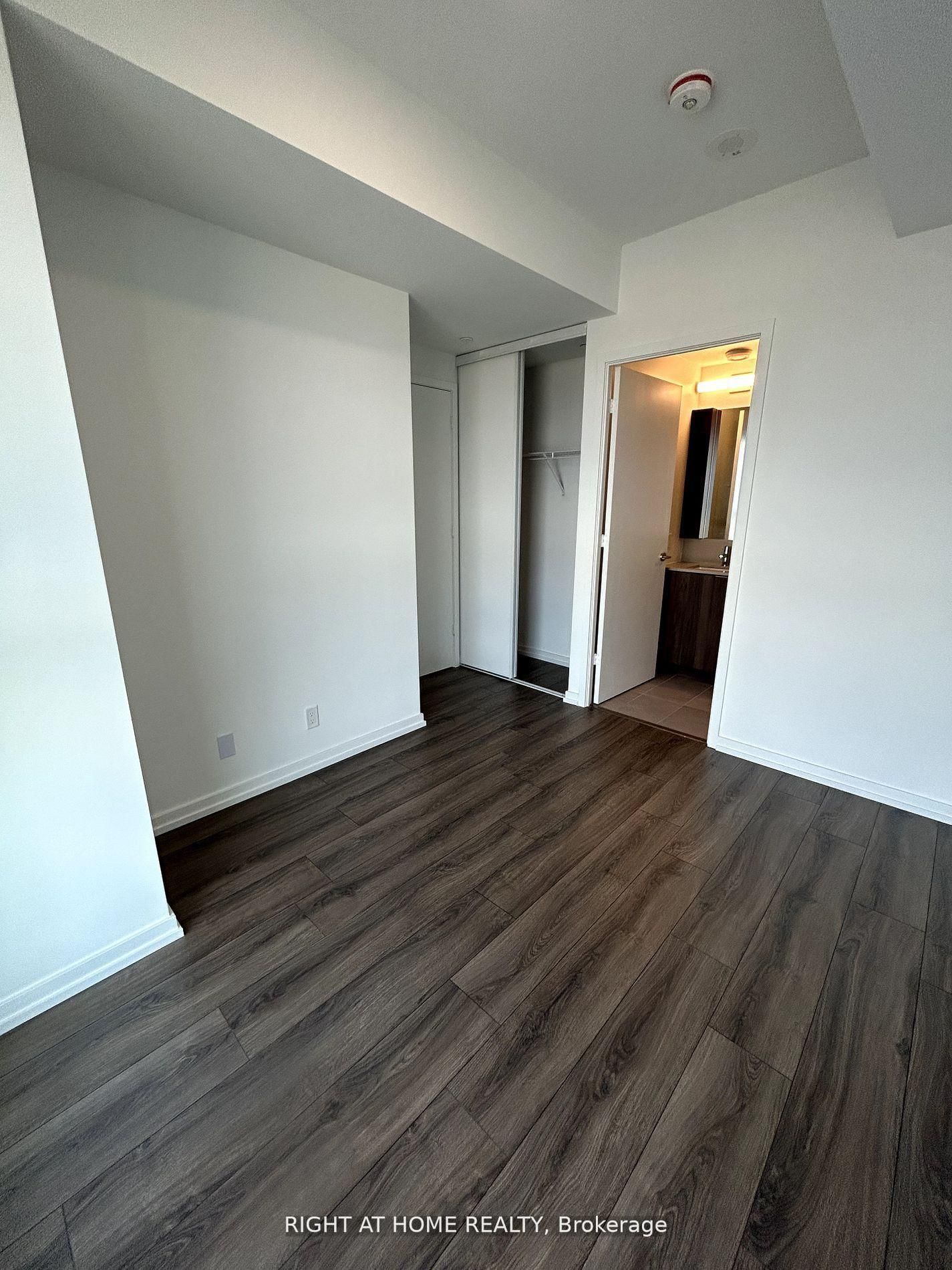 7890 Jane Street, Unit 5207 - Photo 21