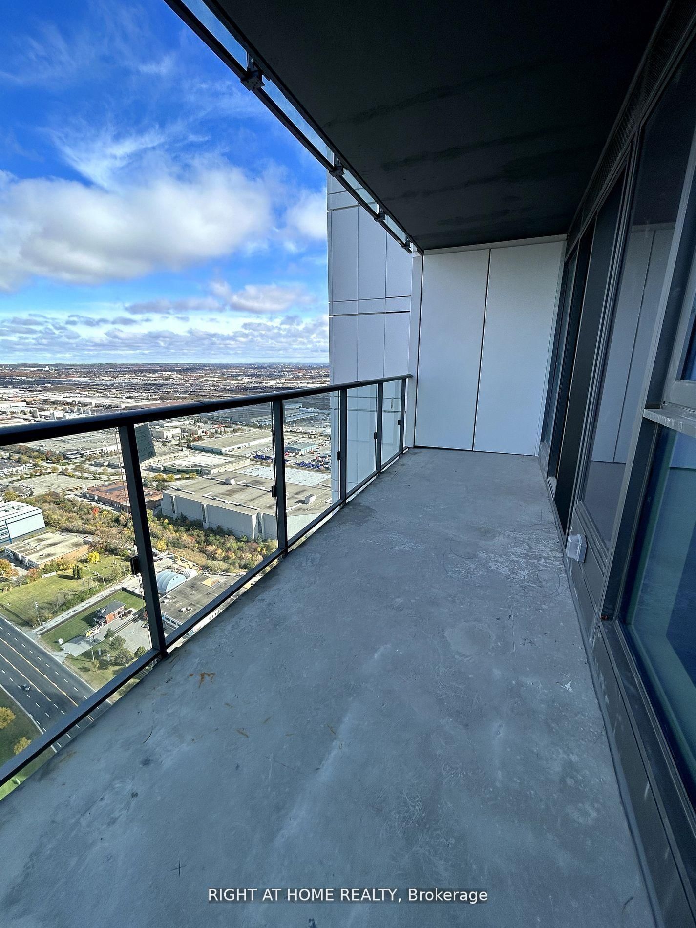 7890 Jane Street, Unit 5207 - Photo 27