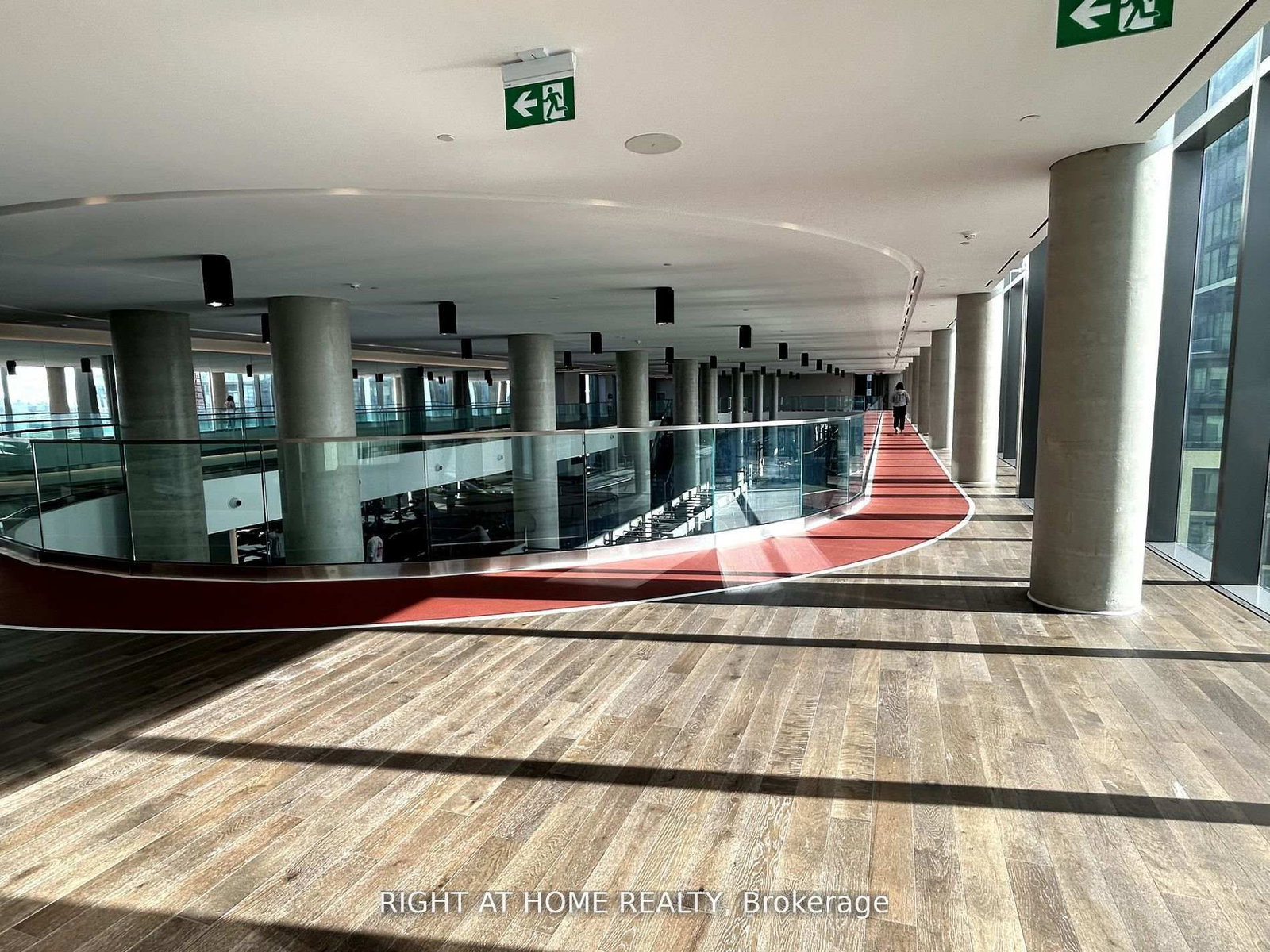 7890 Jane Street, Unit 5207 - Photo 28