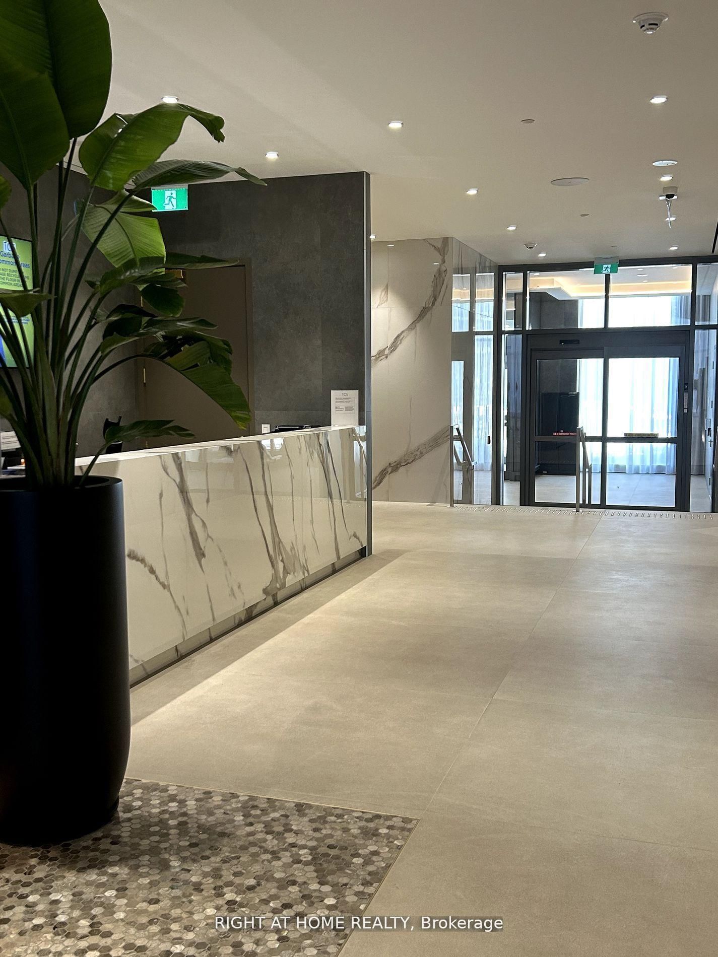 7890 Jane Street, Unit 5207 - Photo 6