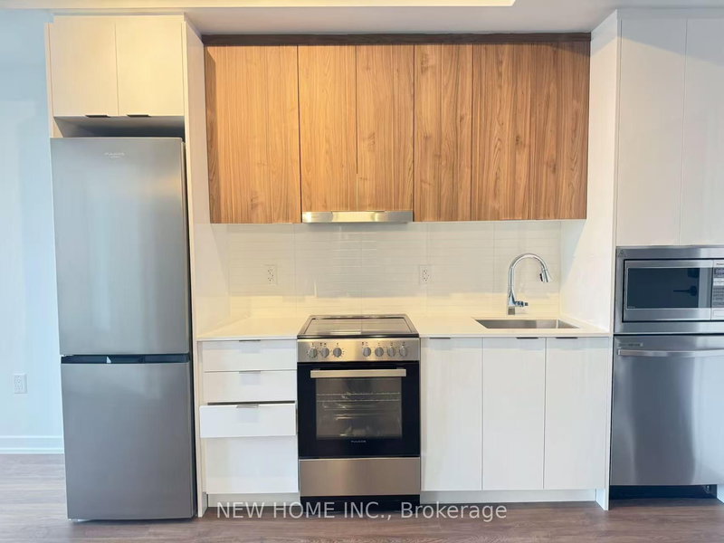 home for lease on 210-9751 Markham Road