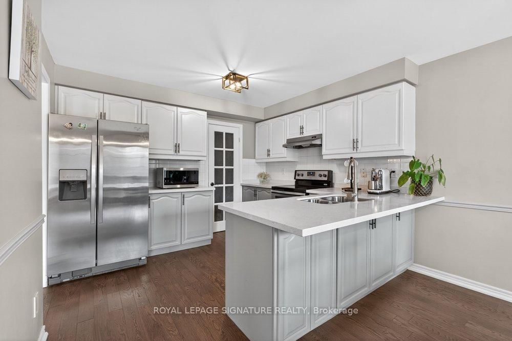 Detached House for sale at 31 Rinaldo Road, Georgina, Ontario, L4P 3X9 - Keswick South - MLS: N12962544