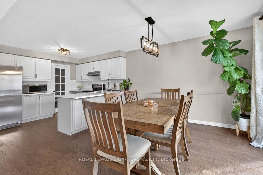 Detached House for sale at 31 Rinaldo Road, Georgina, Ontario, L4P 3X9 - Keswick South - MLS: N12962544