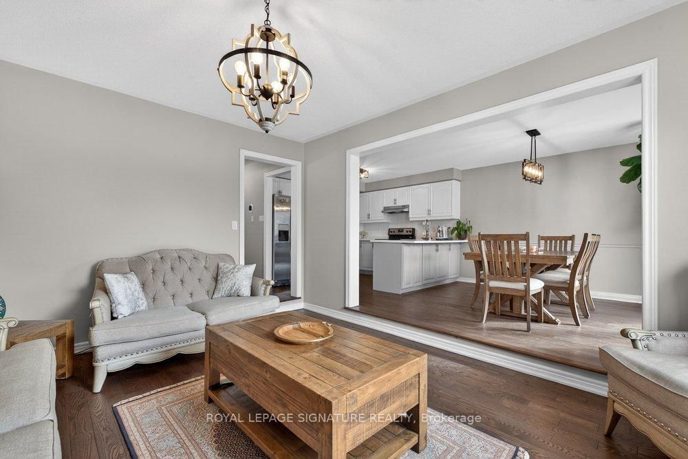 Detached House for sale at 31 Rinaldo Road, Georgina, Ontario, L4P 3X9 - Keswick South - MLS: N12962544