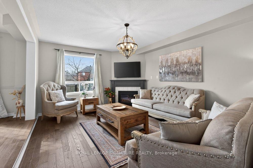 Detached House for sale at 31 Rinaldo Road, Georgina, Ontario, L4P 3X9 - Keswick South - MLS: N12962544