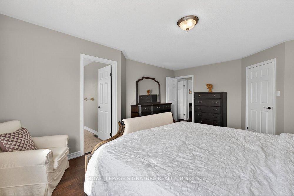 Detached House for sale at 31 Rinaldo Road, Georgina, Ontario, L4P 3X9 - Keswick South - MLS: N12962544