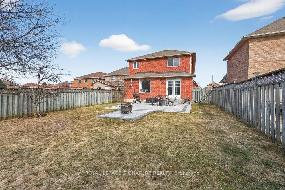 Detached House for sale at 31 Rinaldo Road, Georgina, Ontario, L4P 3X9 - Keswick South - MLS: N12962544