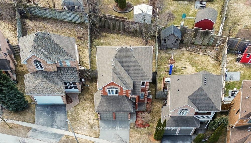 Detached House for sale at 31 Rinaldo Road, Georgina, Ontario, L4P 3X9 - Keswick South - MLS: N12962544