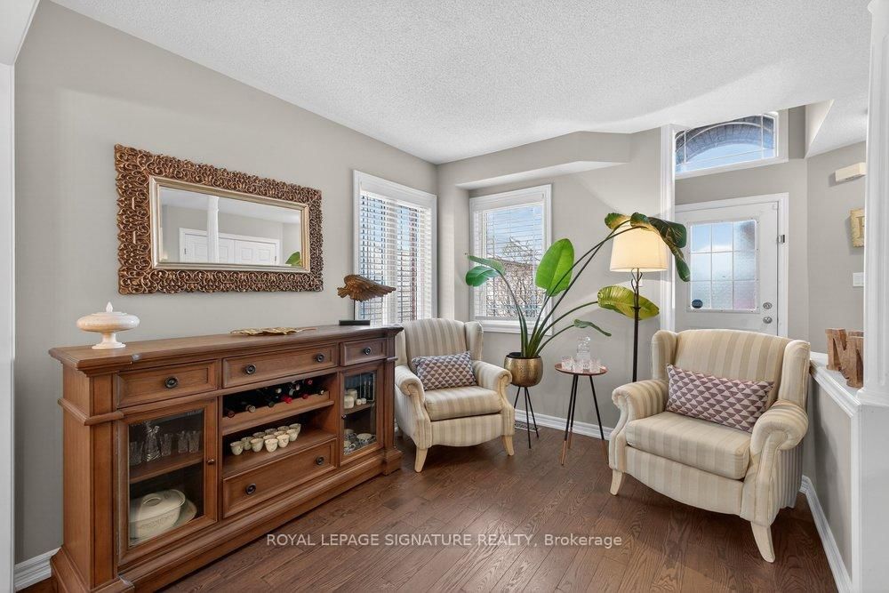 Detached House for sale at 31 Rinaldo Road, Georgina, Ontario, L4P 3X9 - Keswick South - MLS: N12962544