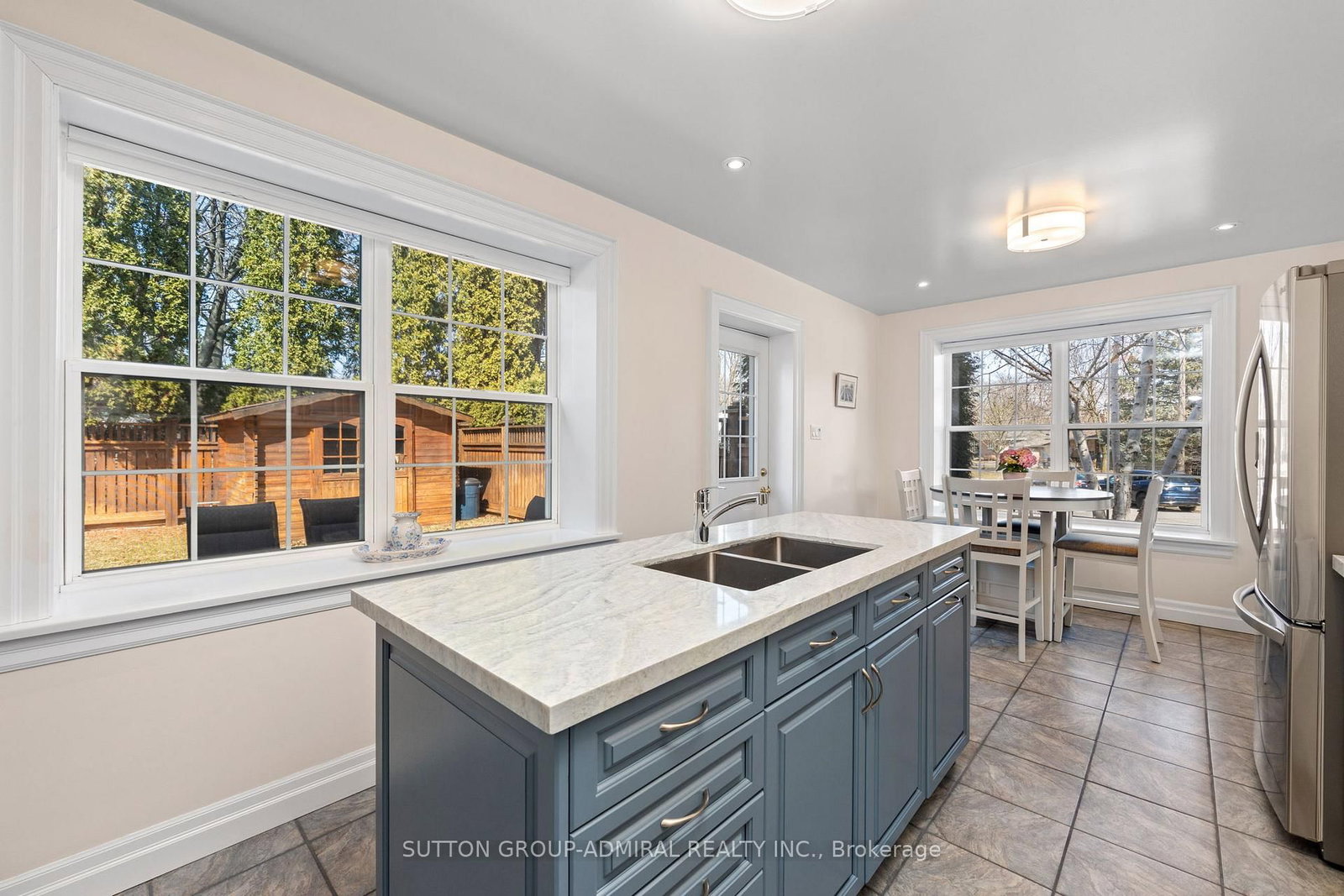 Detached House for sale at 54 Starlight Crescent, Richmond Hill, Ontario, L4C 4X5 - Mill Pond - MLS: N12962792