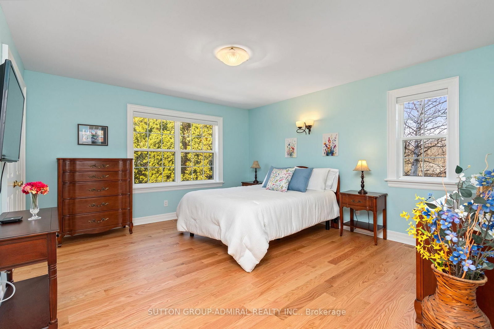 Detached House for sale at 54 Starlight Crescent, Richmond Hill, Ontario, L4C 4X5 - Mill Pond - MLS: N12962792