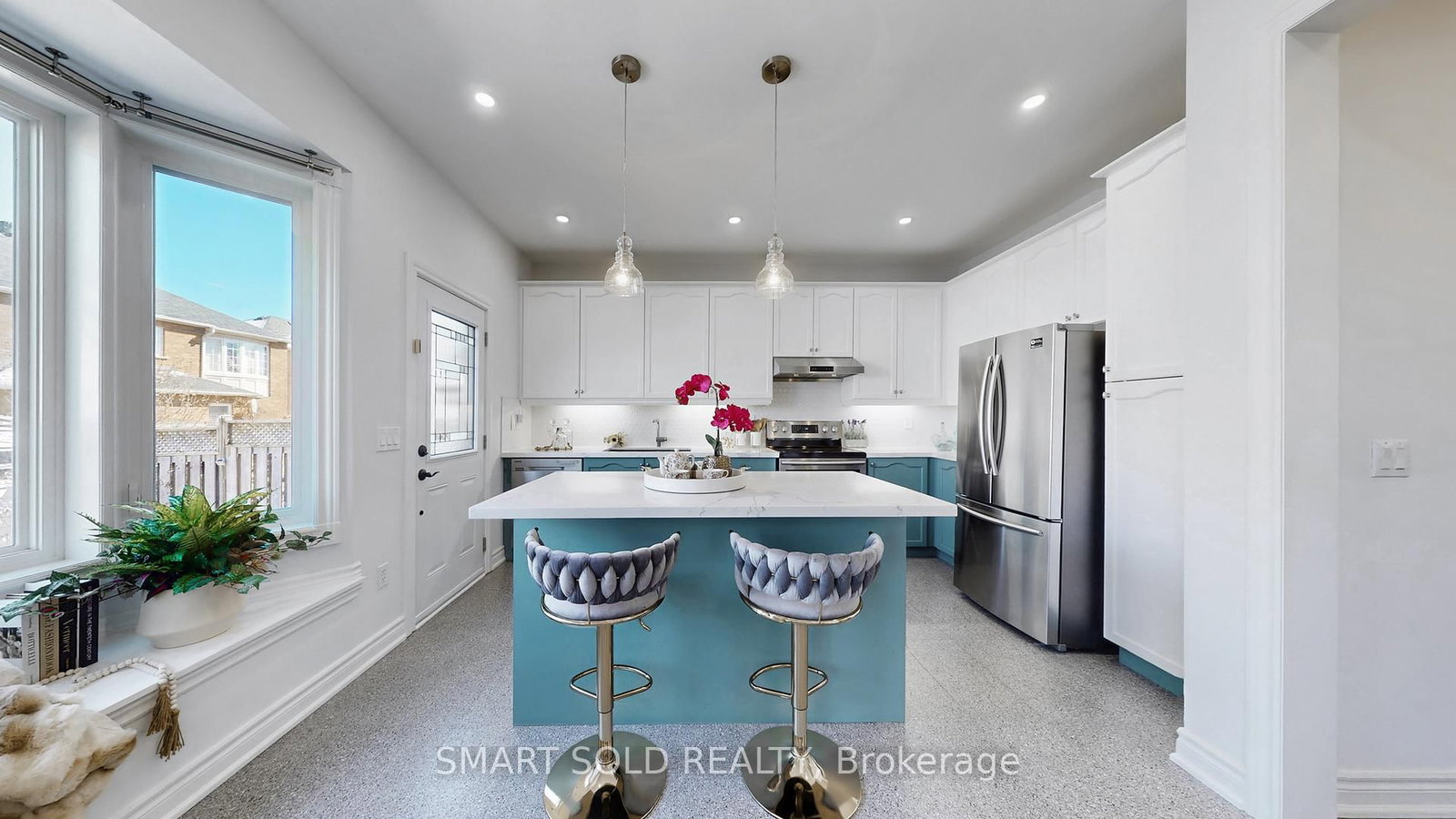 Detached House for sale at 3 Manorwood Drive, Markham, Ontario, L6C 2S9 - Berczy - MLS: N12962864