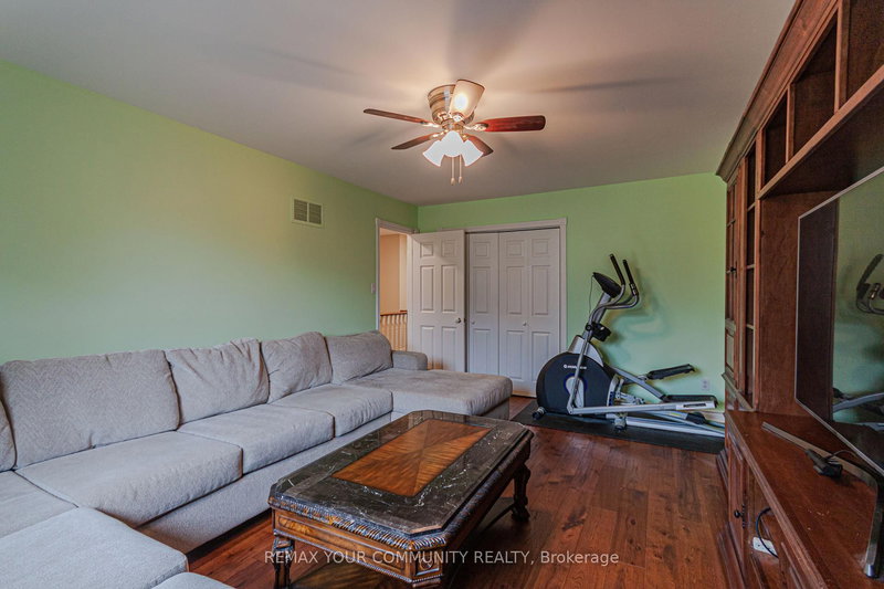 47 Elmsley Dr, Richmond Hill, L4C 8N7 | Image 3