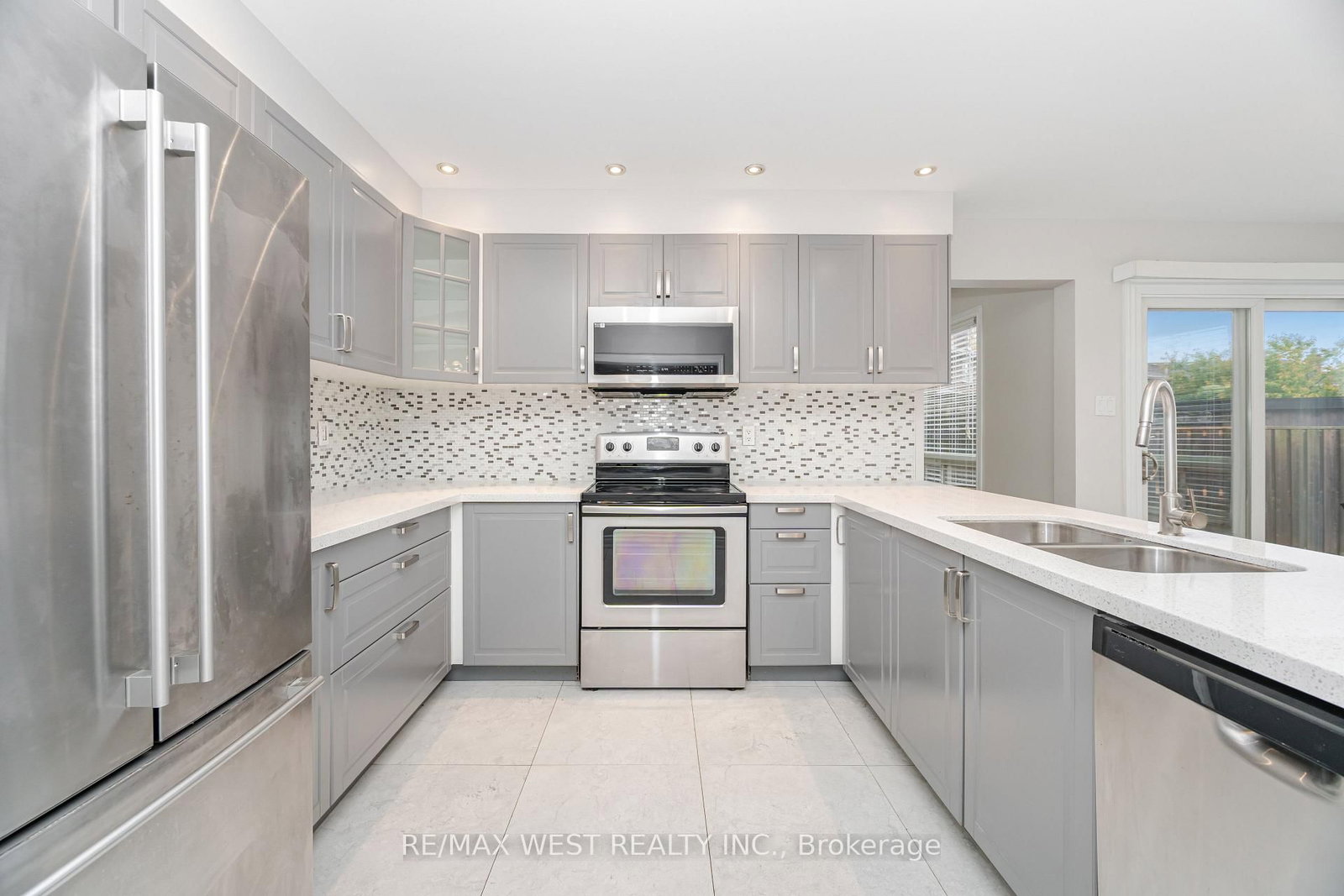 Detached House for sale at 86 Dina Road, Vaughan, Ontario, L6A 1L7 - Maple - MLS: N12963392