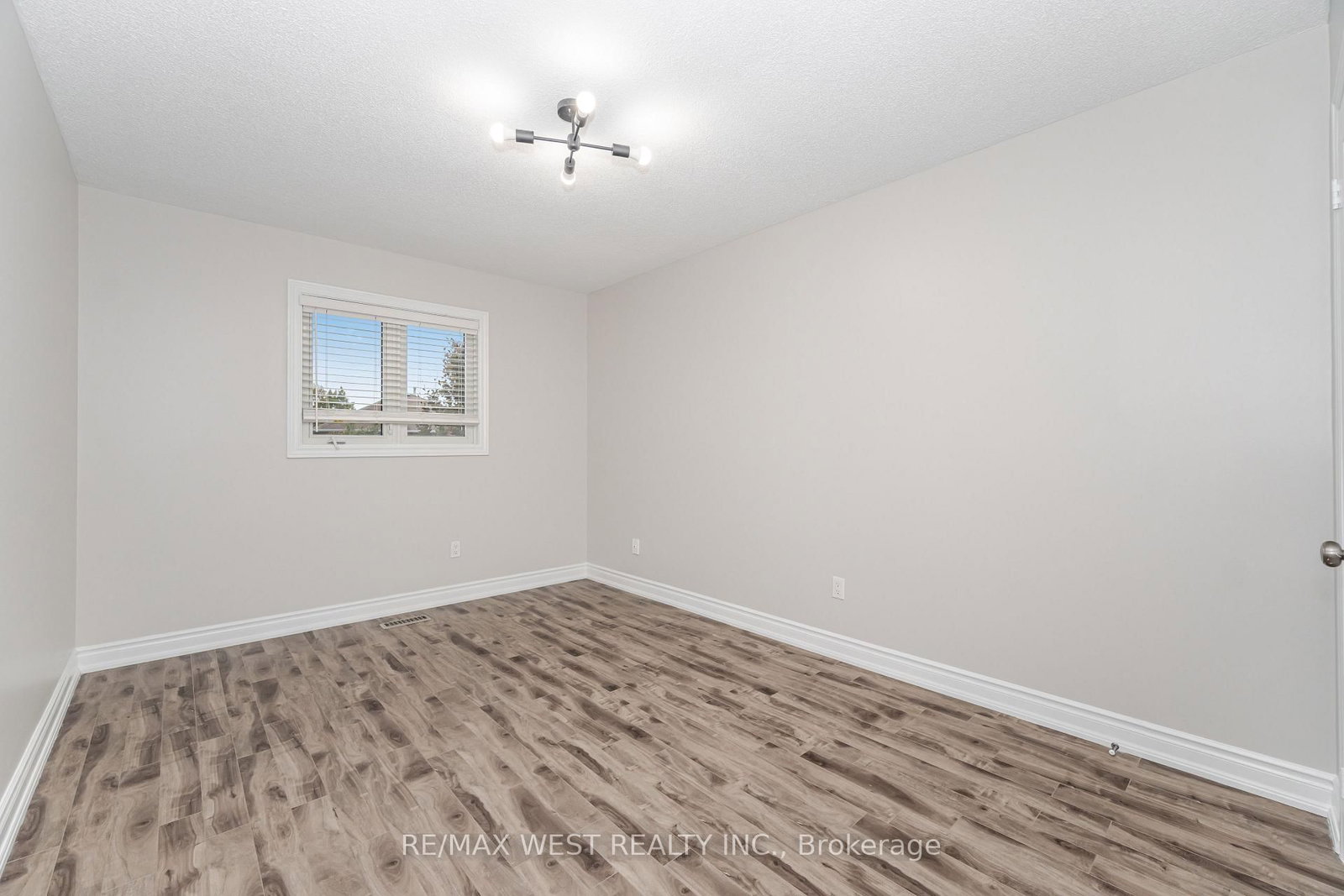 Detached House for sale at 86 Dina Road, Vaughan, Ontario, L6A 1L7 - Maple - MLS: N12963392