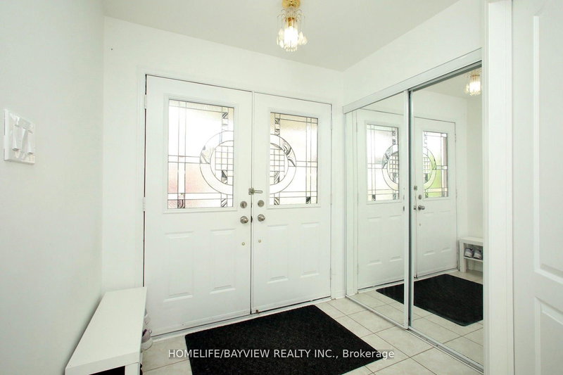 6 Winklers Lane, Markham, L6B 1C4 | Image 3