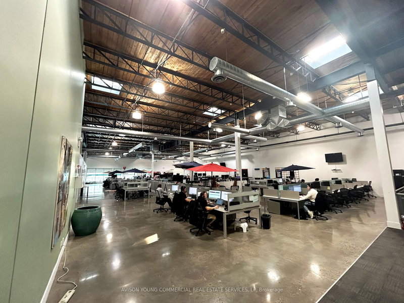 GF - 247 Main St S, Newmarket, L3Y 3Z4 | Image 2