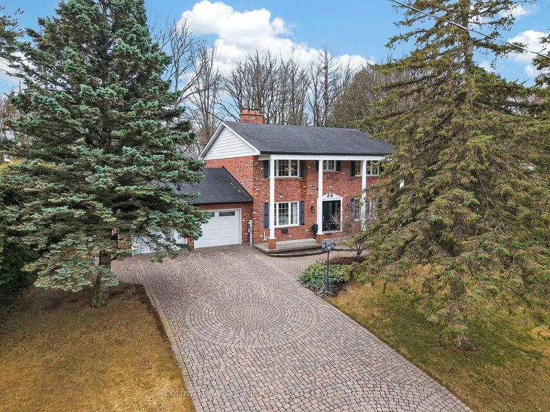172 Millard Ave, Newmarket, L3Y 1Z2 | Image 2