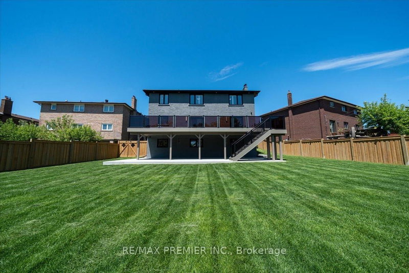 157 Jeanne Dr, Vaughan, L4L 1X8 | Image 2