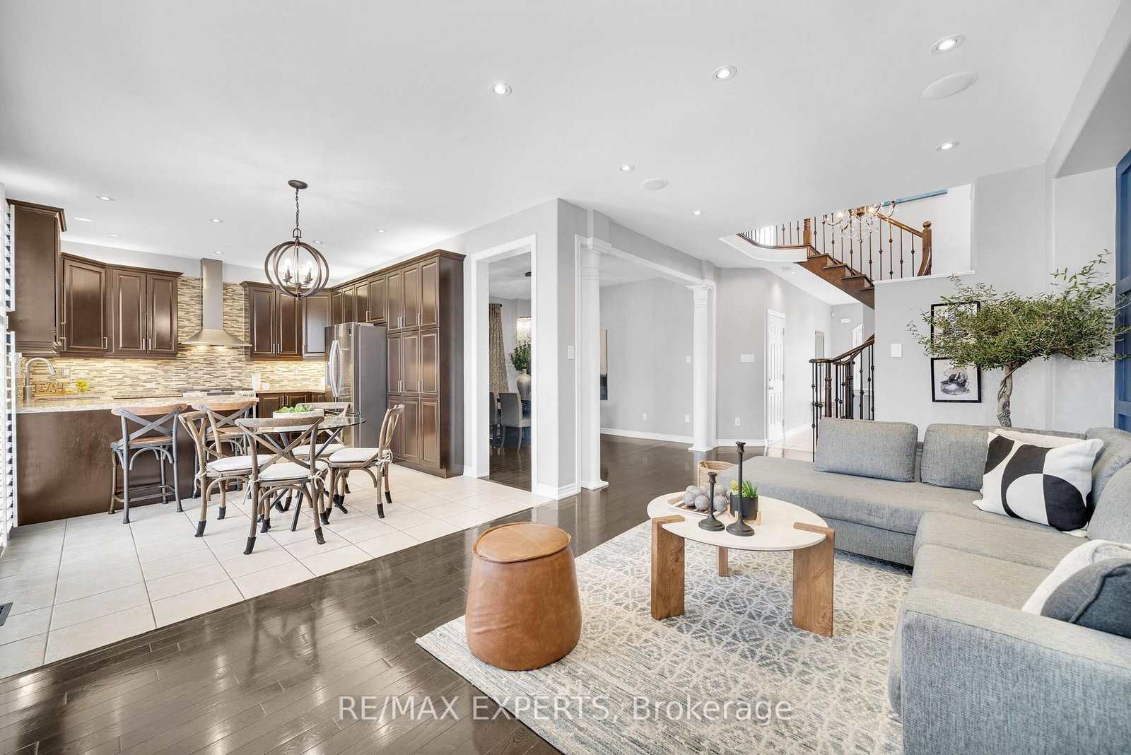 Detached House for sale at 21 Beth Avenue, Richmond Hill, Ontario, L4E 0J8 - Jefferson - MLS: N12963784