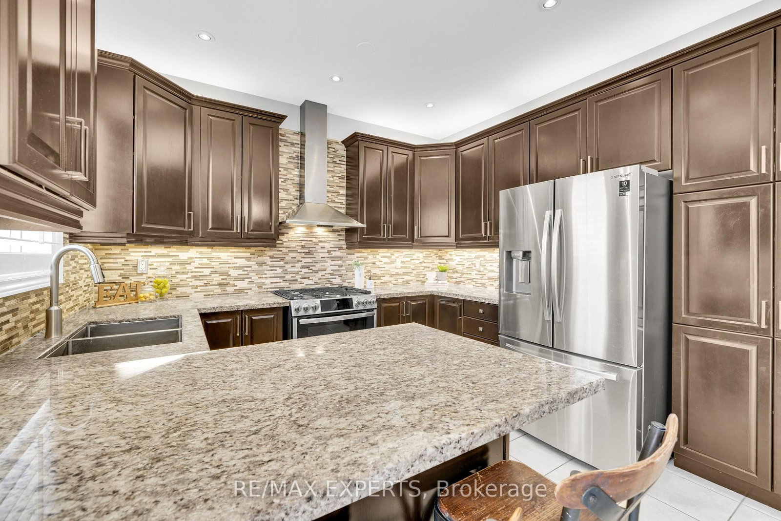 Detached House for sale at 21 Beth Avenue, Richmond Hill, Ontario, L4E 0J8 - Jefferson - MLS: N12963784