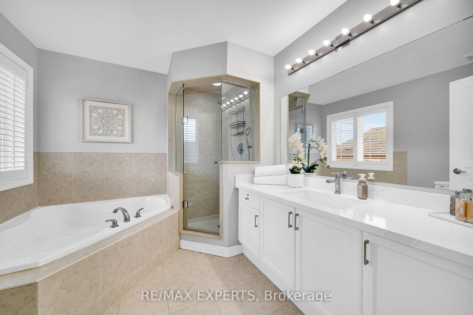 Detached House for sale at 21 Beth Avenue, Richmond Hill, Ontario, L4E 0J8 - Jefferson - MLS: N12963784