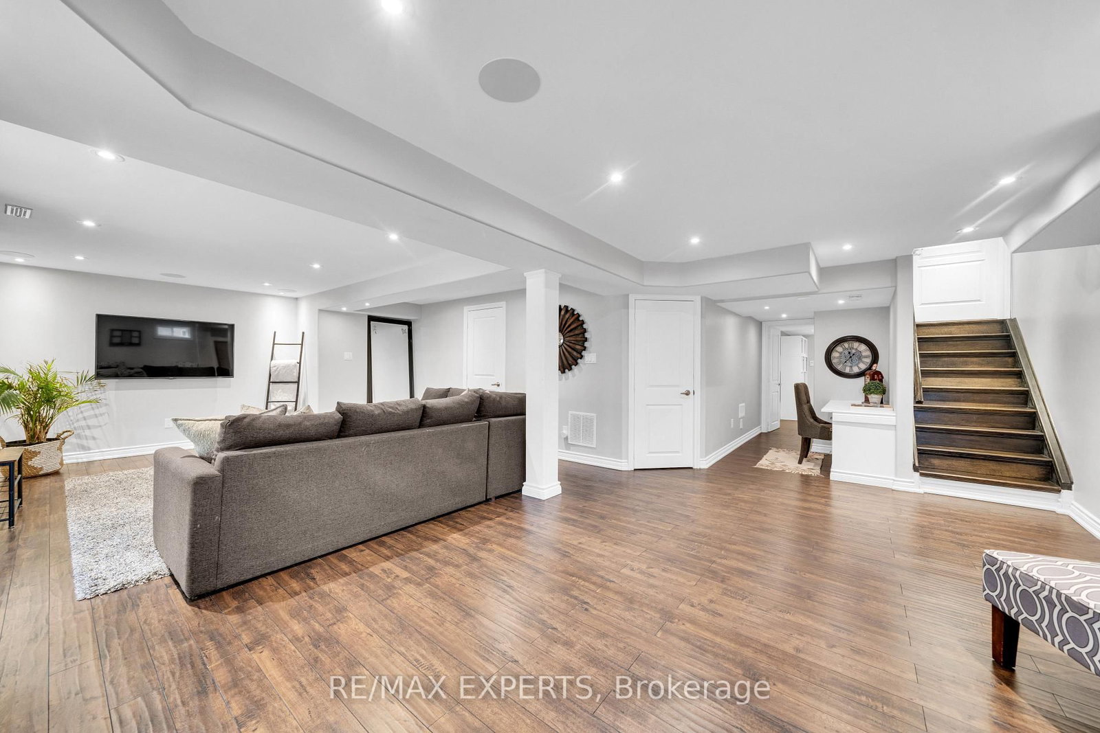 Detached House for sale at 21 Beth Avenue, Richmond Hill, Ontario, L4E 0J8 - Jefferson - MLS: N12963784