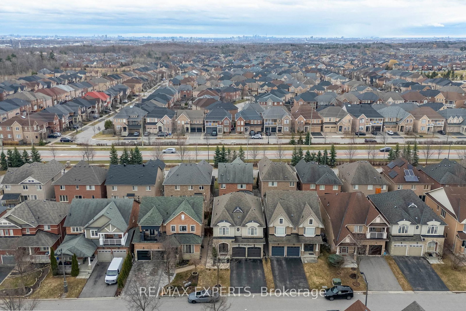 Detached House for sale at 21 Beth Avenue, Richmond Hill, Ontario, L4E 0J8 - Jefferson - MLS: N12963784