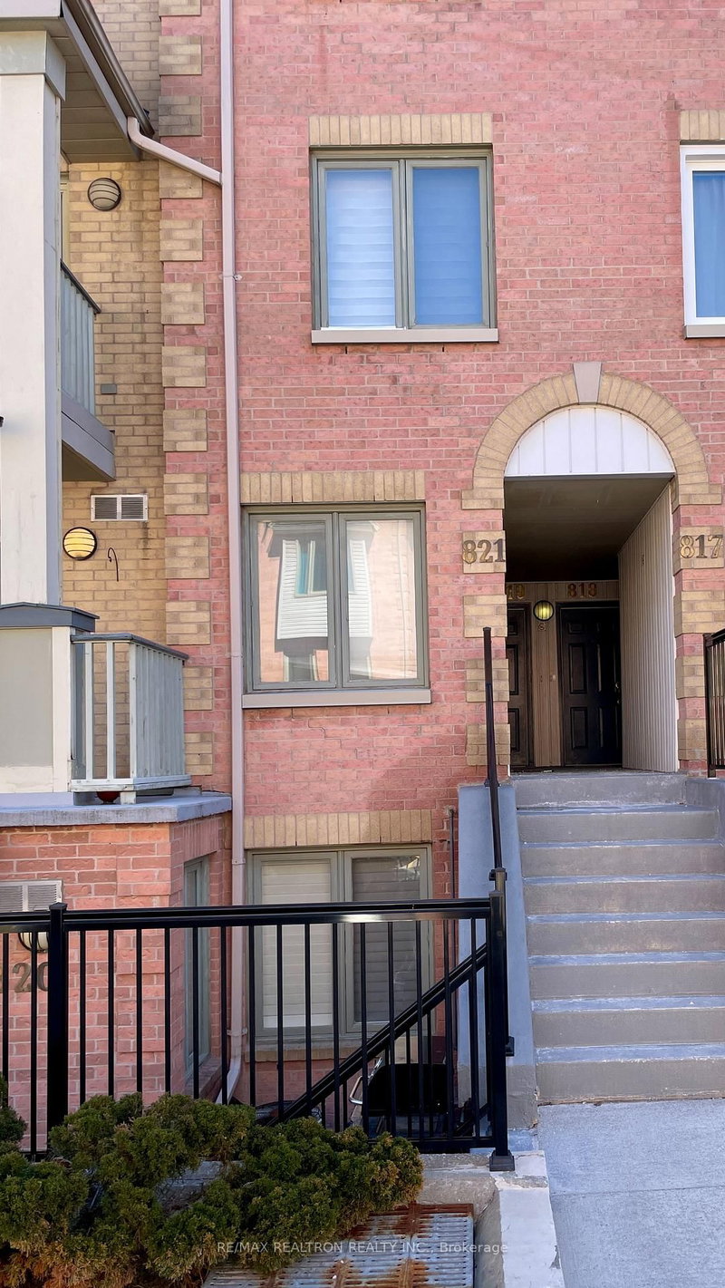 home for lease on 821-75 Weldrick Road