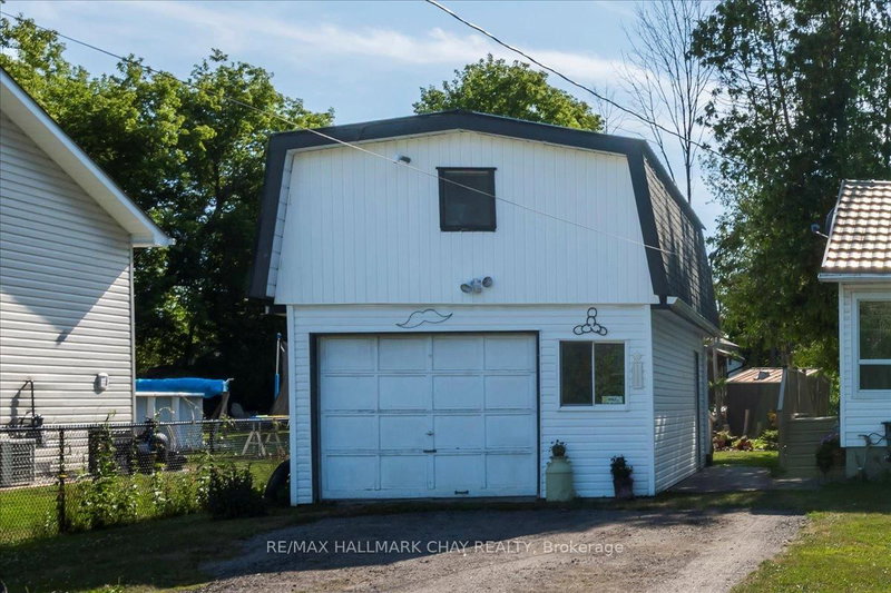 930 Gilmore Ave, Innisfil, L0L 1W0 | Image 2