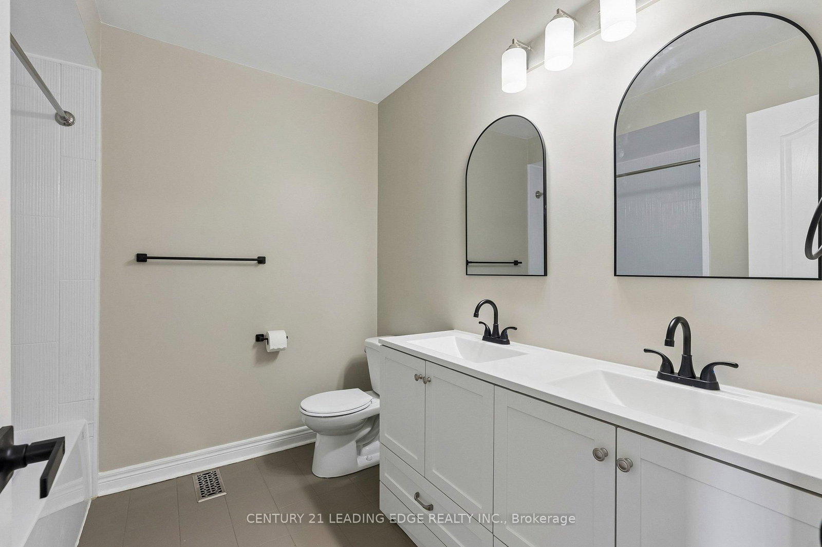 Townhouse for sale at 1981 Bur Oak Avenue, Markham, Ontario, L6E 1W5 - Greensborough - MLS: N12964822