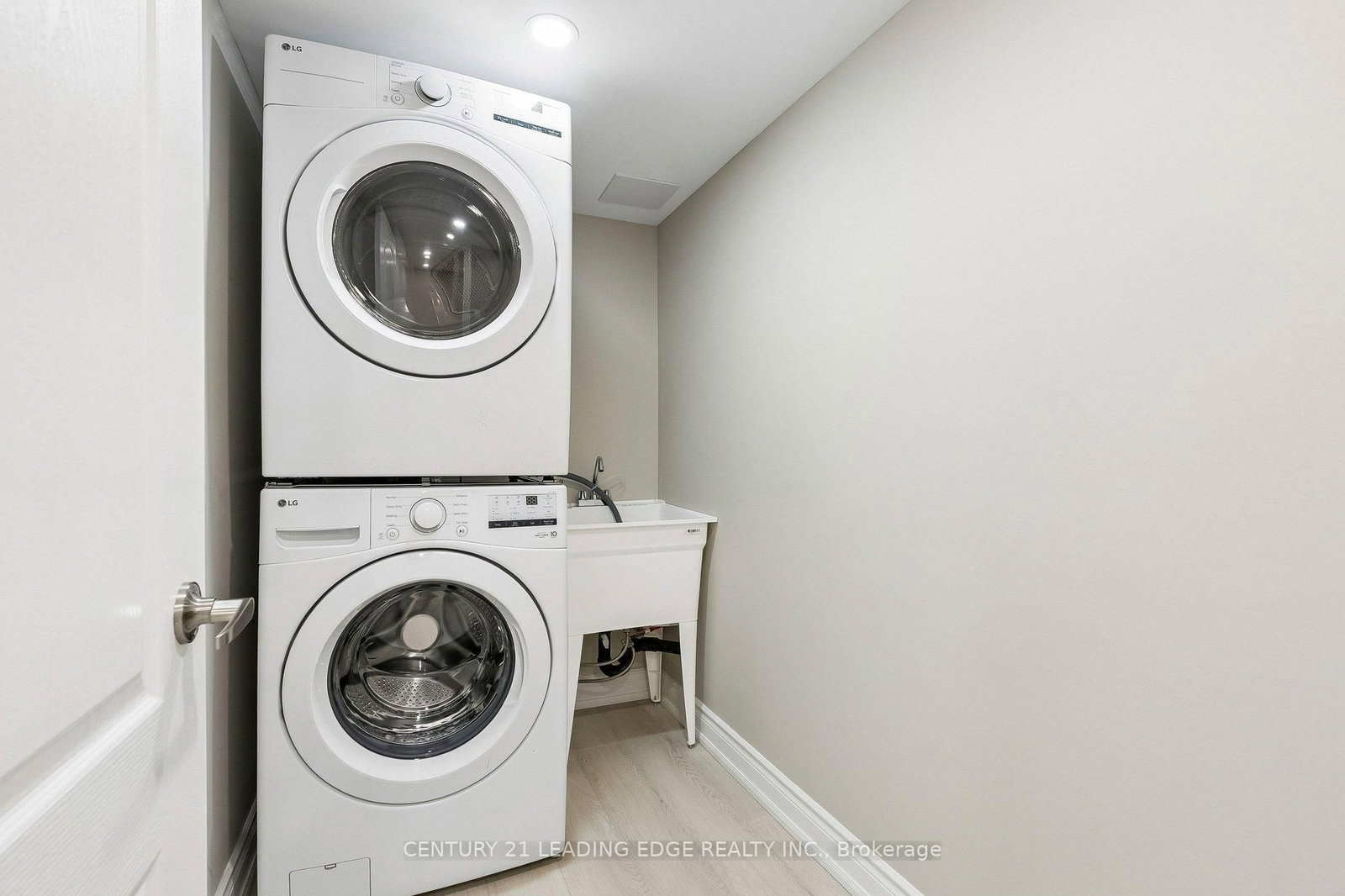 Townhouse for sale at 1981 Bur Oak Avenue, Markham, Ontario, L6E 1W5 - Greensborough - MLS: N12964822