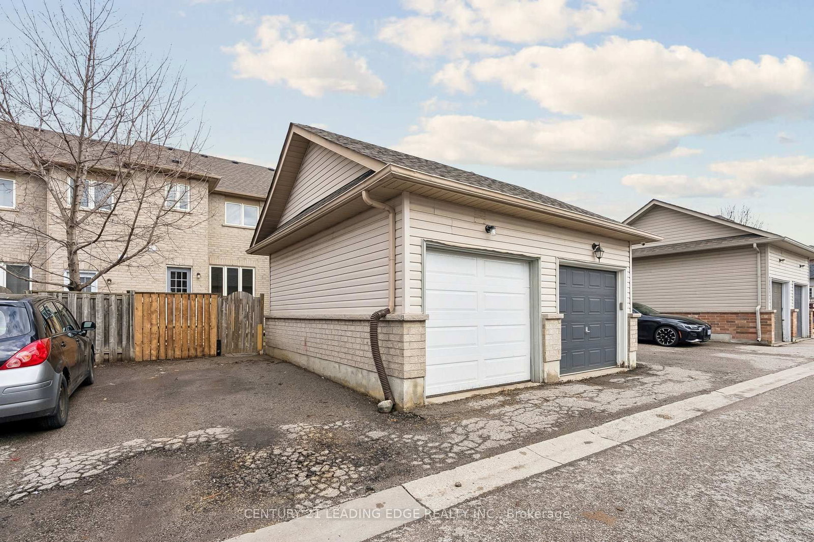 Townhouse for sale at 1981 Bur Oak Avenue, Markham, Ontario, L6E 1W5 - Greensborough - MLS: N12964822