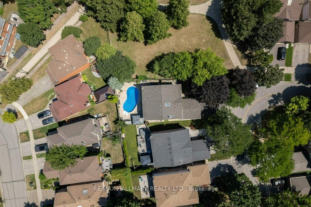 Detached House for sale at 85 Colvin Crescent, Vaughan, Ontario, L4J 2N7 - Brownridge - MLS: N12965166