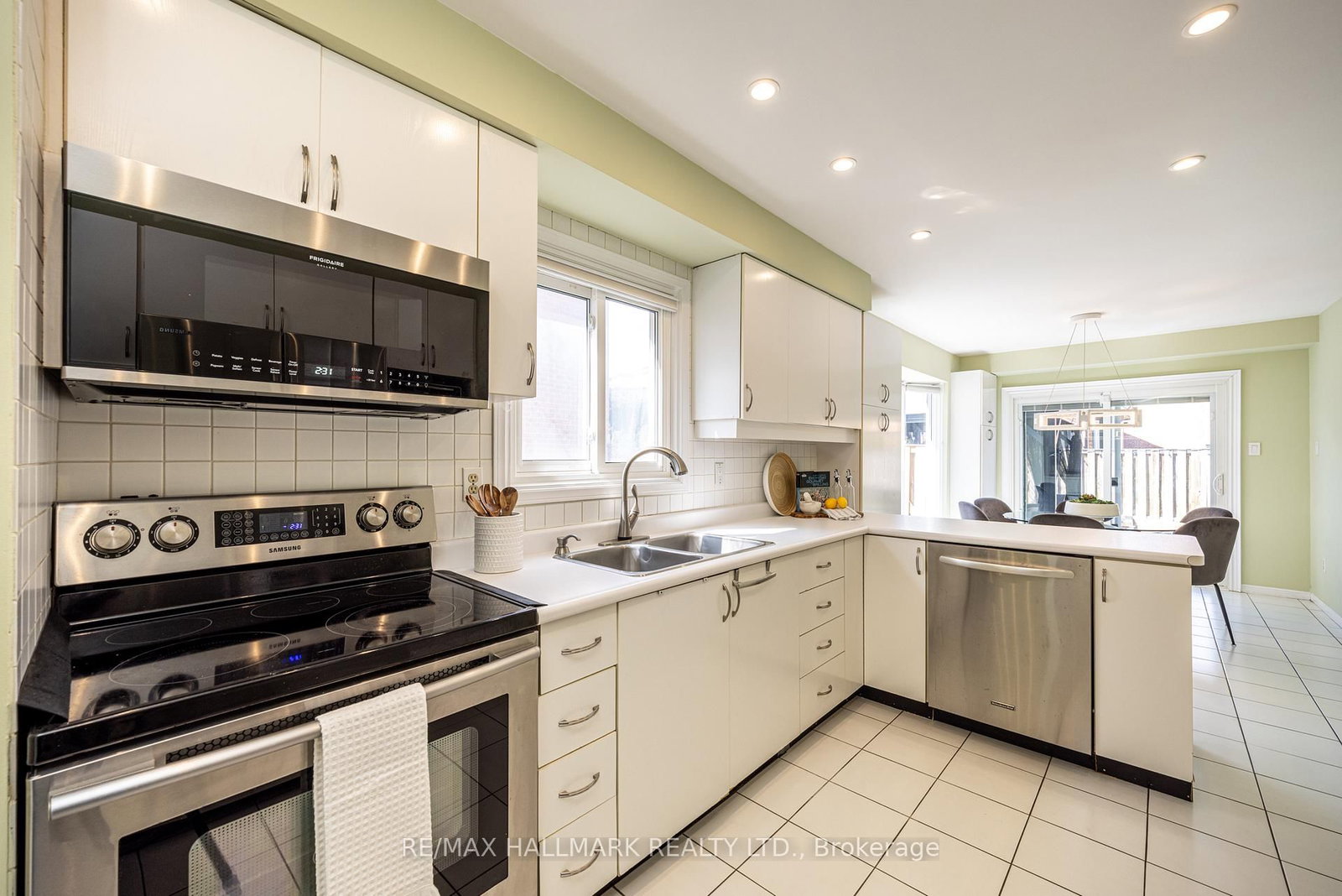 Detached House for sale at 85 Colvin Crescent, Vaughan, Ontario, L4J 2N7 - Brownridge - MLS: N12965166