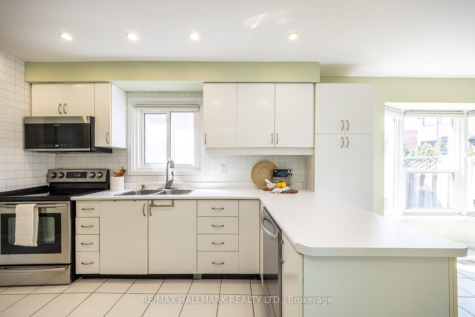 Detached House for sale at 85 Colvin Crescent, Vaughan, Ontario, L4J 2N7 - Brownridge - MLS: N12965166