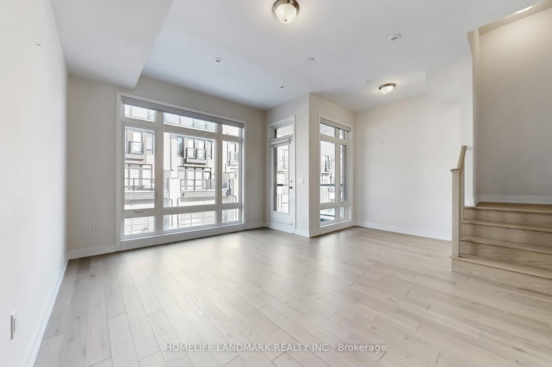 20 Credit Lane, Richmond Hill, L4E 1G9 | Image 3