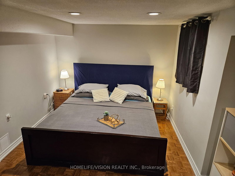 Basement unit - 23 Glendale Rd, Markham, L3T 6Y3 | Image 3